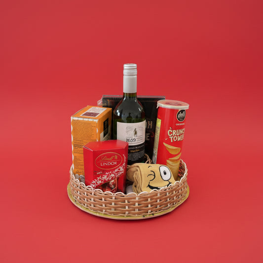 Medium Round Gift Basket (Excludes Content)