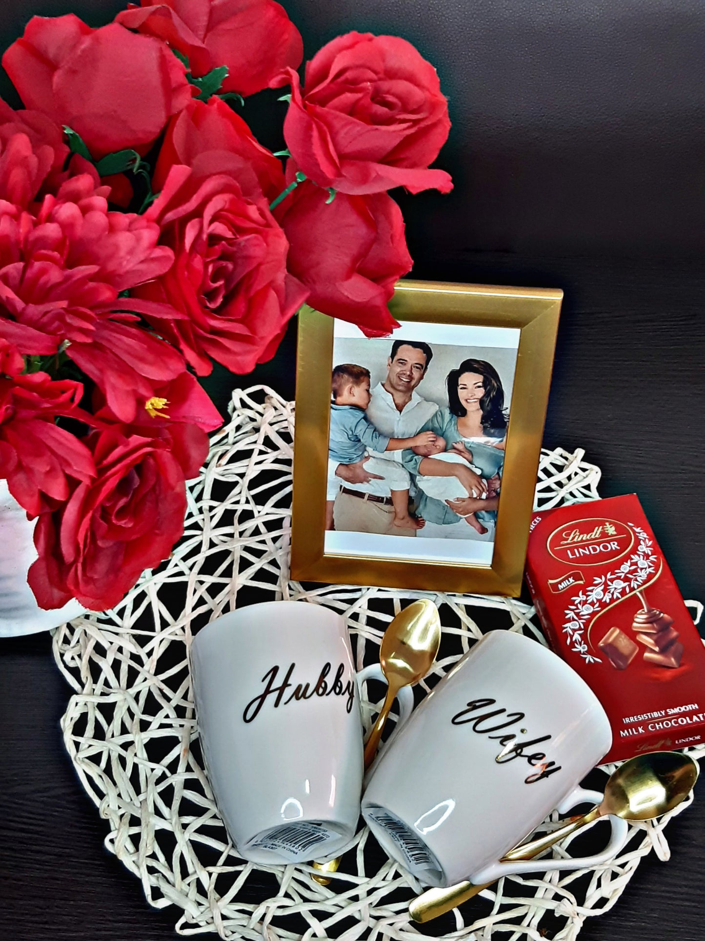 Hubby & Wifey Gold Mug Set