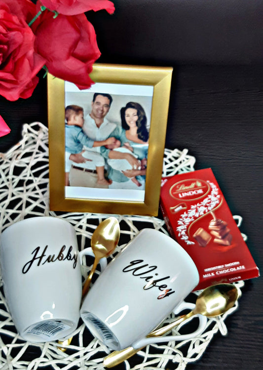 Hubby & Wifey Gold Mug Set