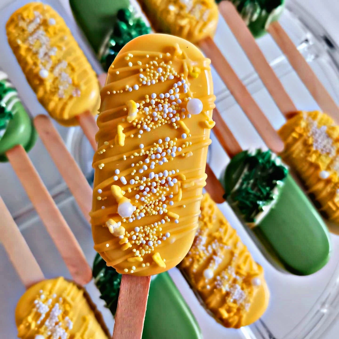 Green & Yellow Cakesicles