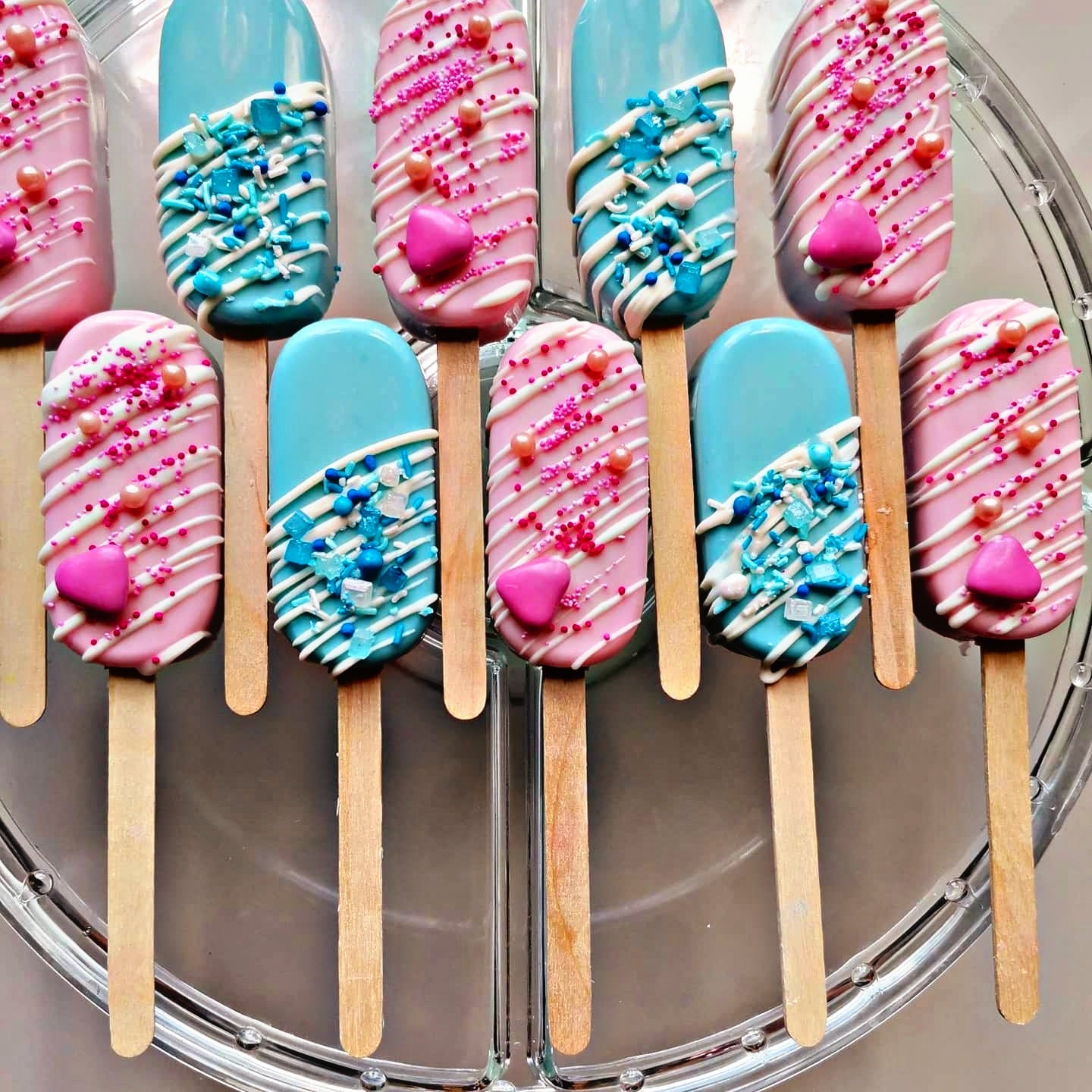 Gender Reveal Cakesicles