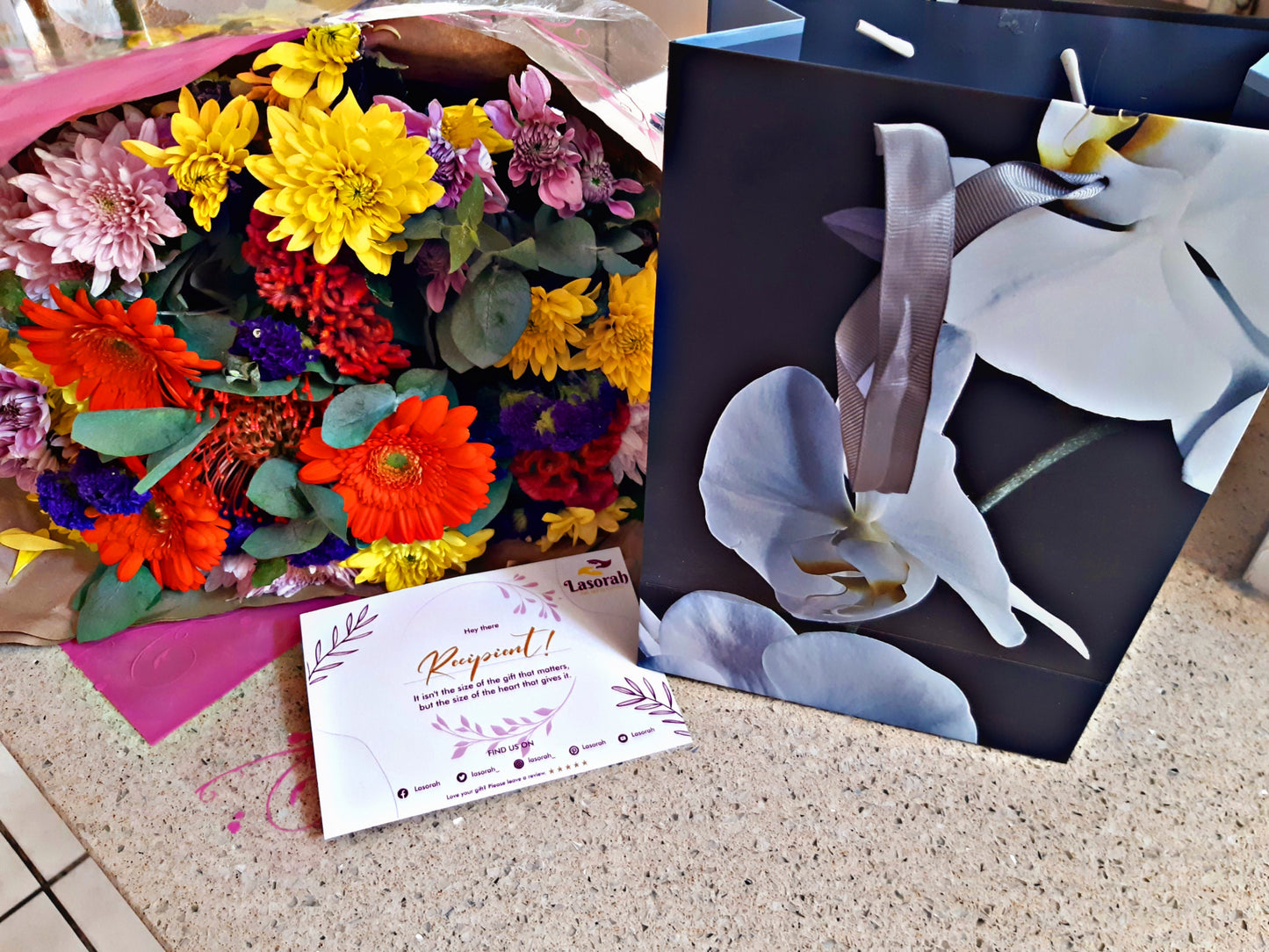 Anniversary Flowers & Chocolates Gift