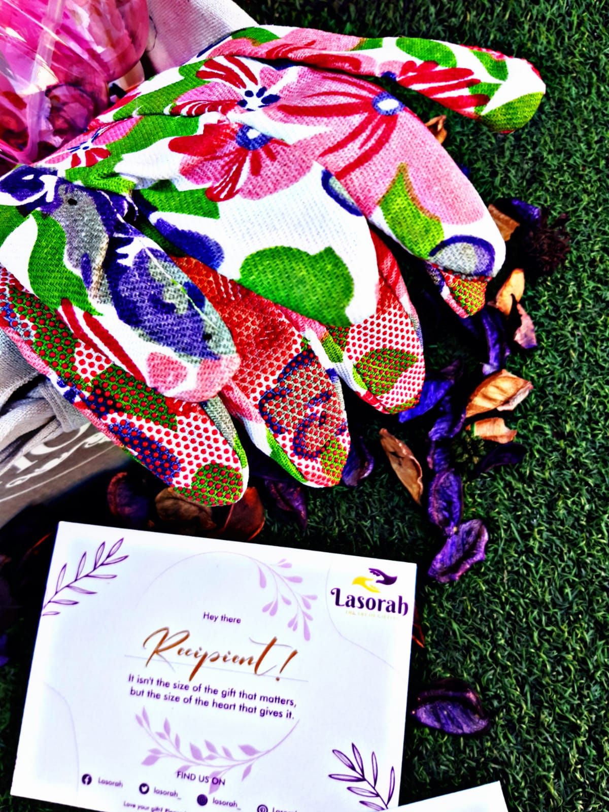 Gardening Lover Hamper & Flowers