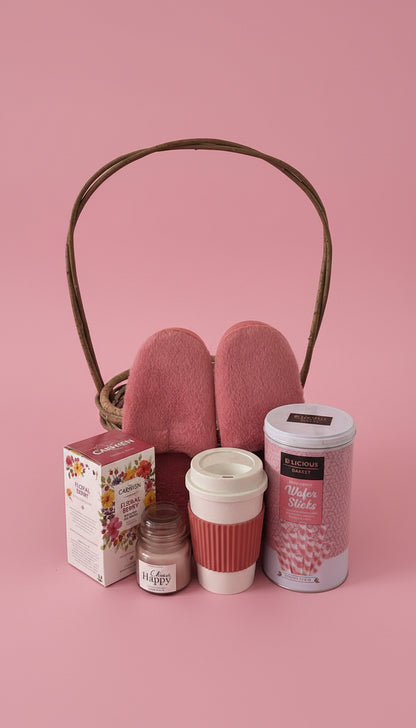 The Pink Pamper & Treat Hamper