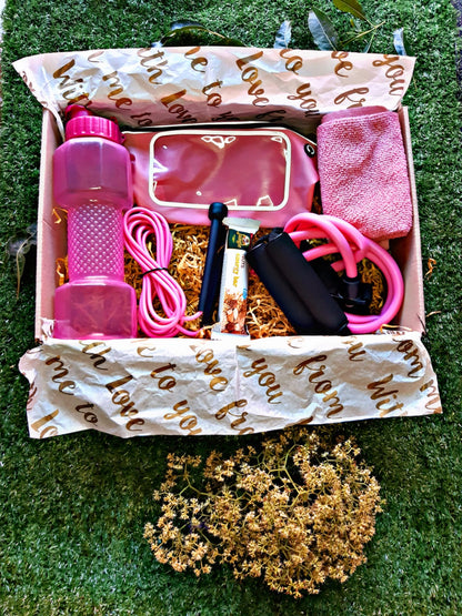 Gym Esstiensials For Her Gift Set